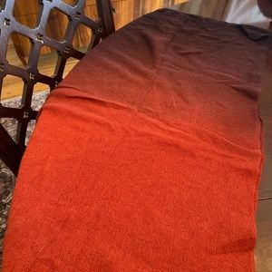 Cashmere scarf - ombre red tones